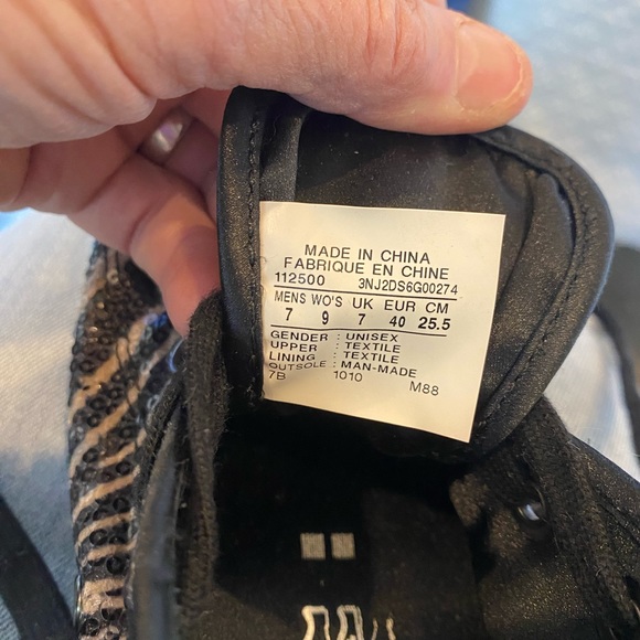 Converse All Star black and tan glitter animal print low top. - Picture 6 of 6